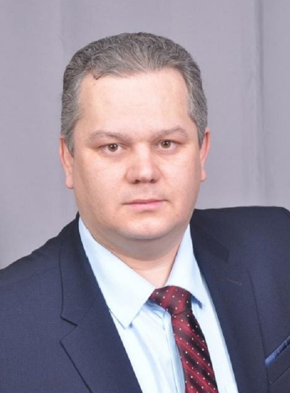 Ненахов Андрей Владимирович.