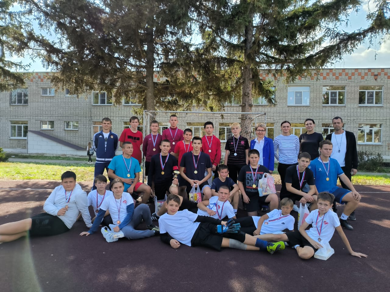 Первенство школы по футболу.