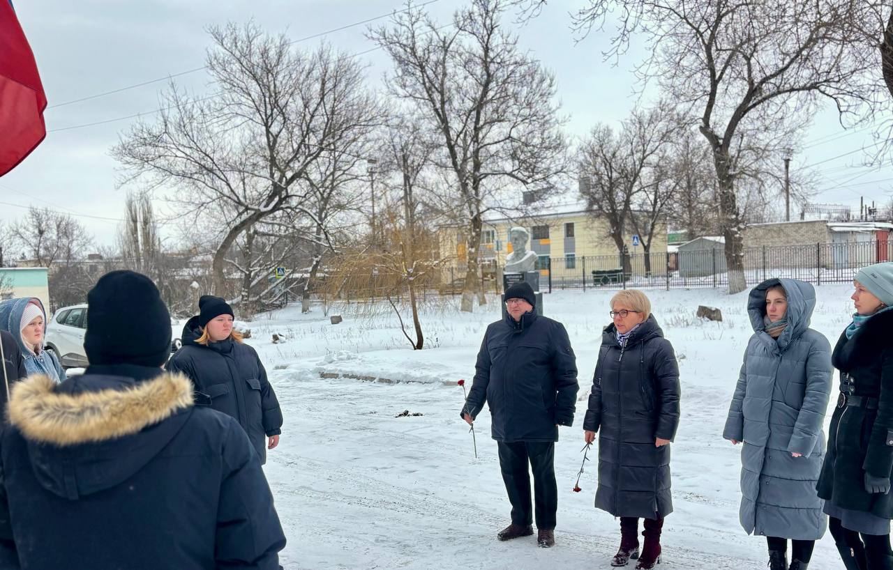 18 февраля 2022 года Дениса Евгеньевича - выпускника нашей школы не стало..